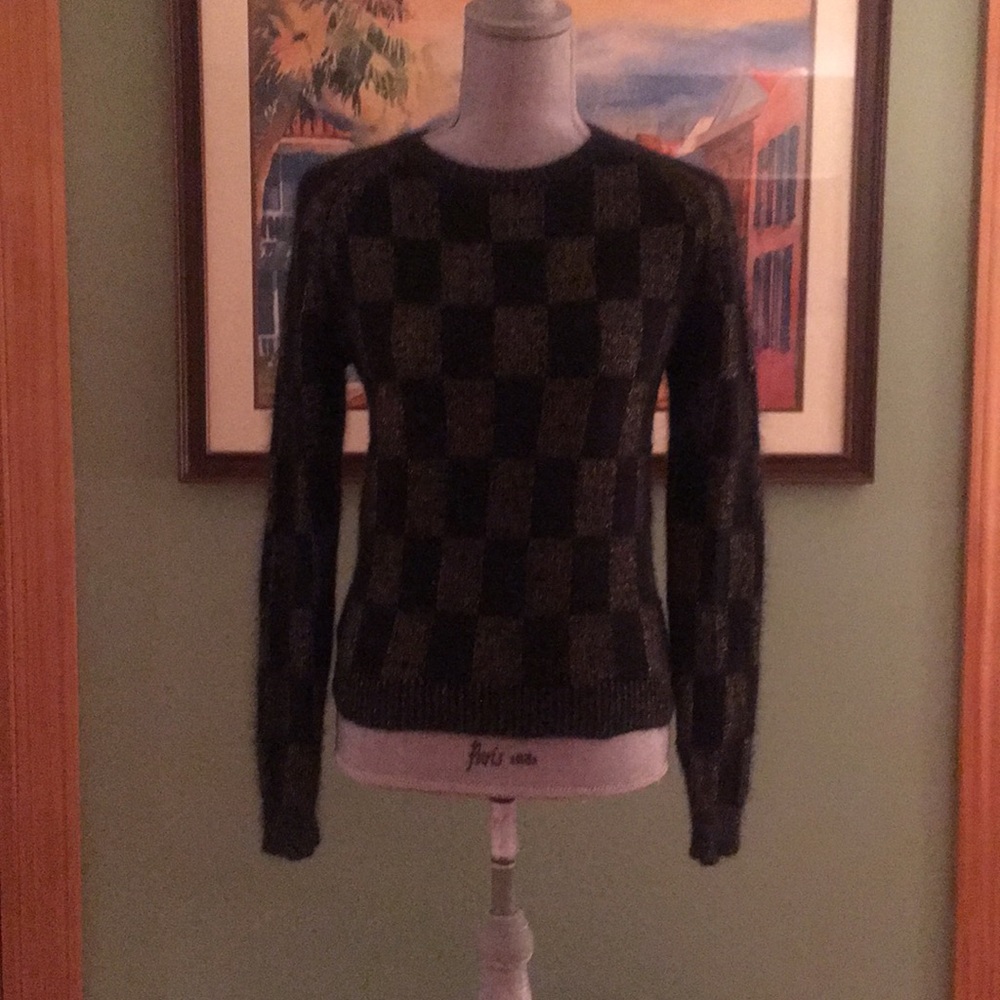 IB Diffusion Black/metallic medium sweater